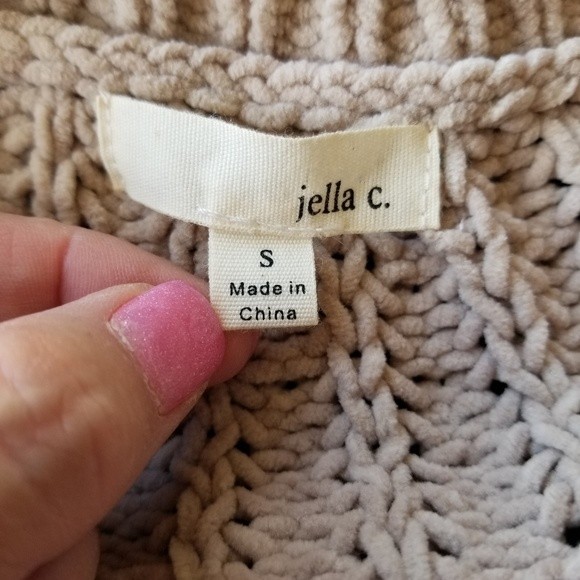 JELLA C. cold shoulder v-neck chenille  sweater tan camel S - Picture 9 of 10